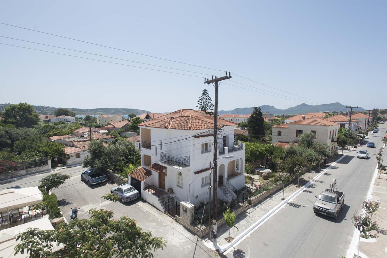Hotel Finikas Modon Exterior foto